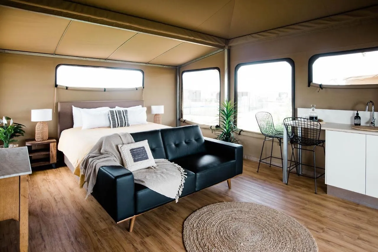 Mitchell Grass Retreat Hotel Longreach Luxury tent