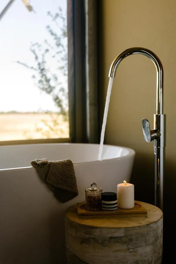 Luxury tent Mitchell Grass Retreat Hotel Longreach