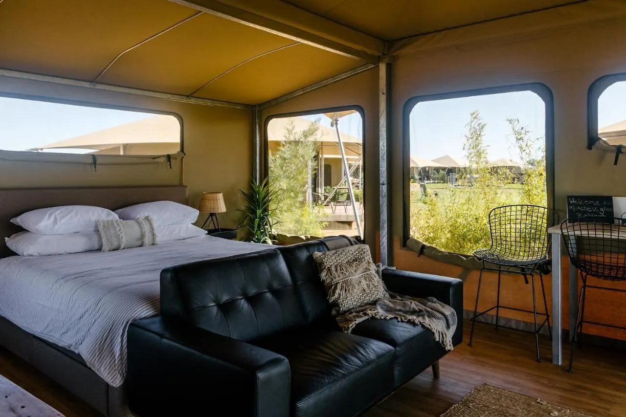 Mitchell Grass Retreat Hotel Longreach